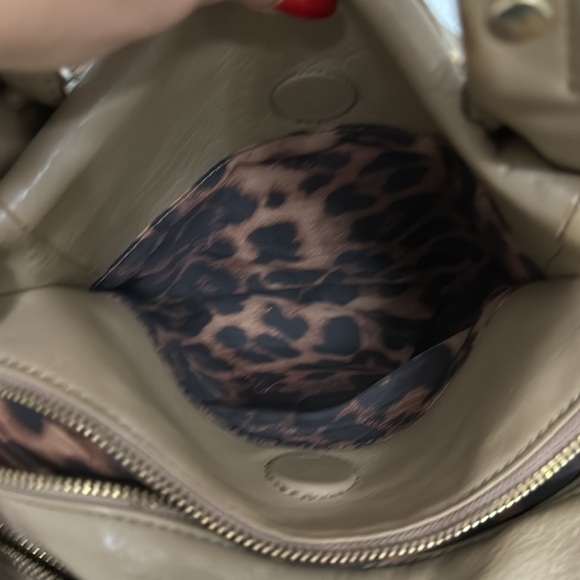 Preloved B. Makowsky leather shoulder bag - Picture 10 of 15